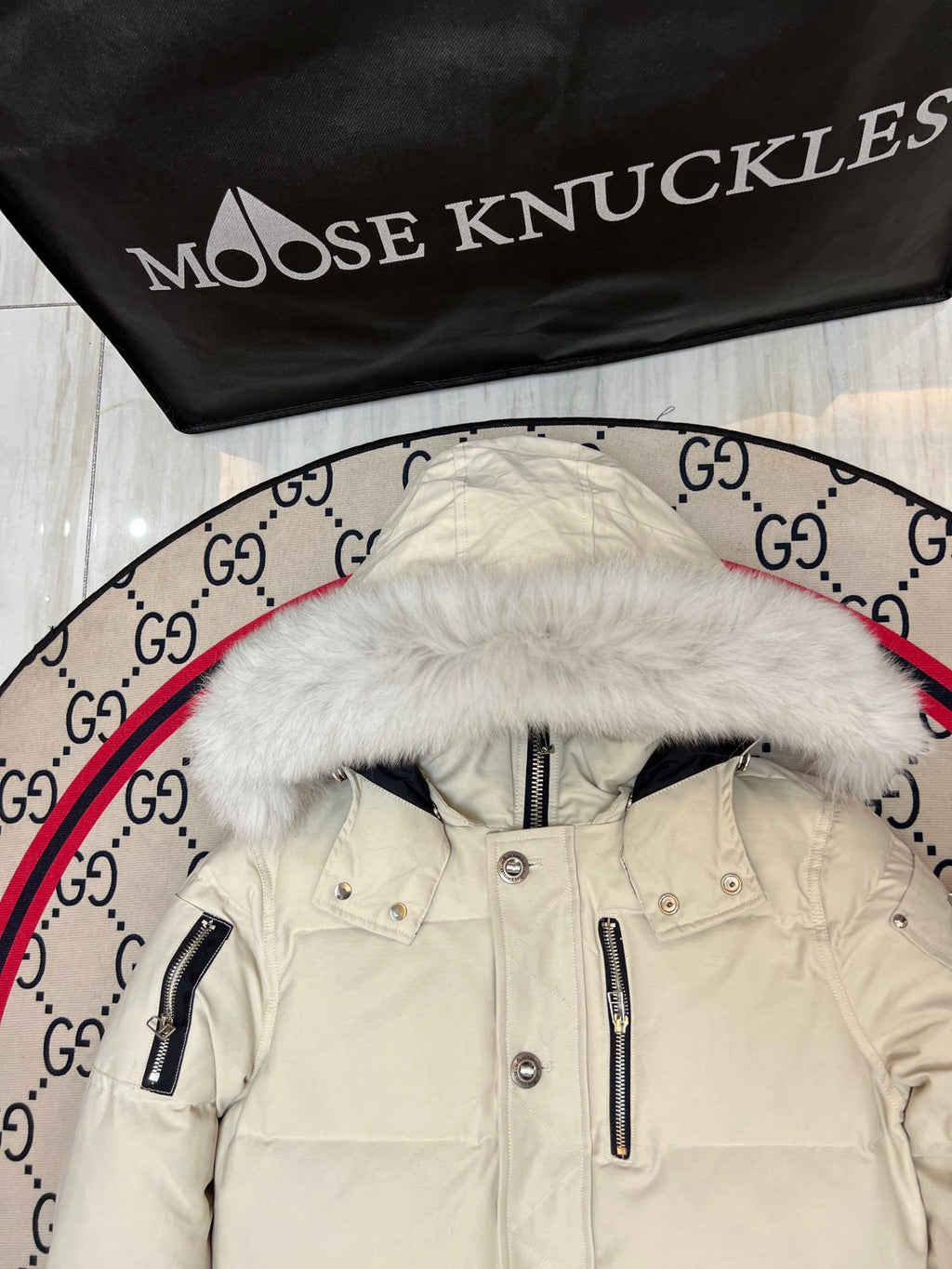 Moose Knuckles Cream Short Down Parka