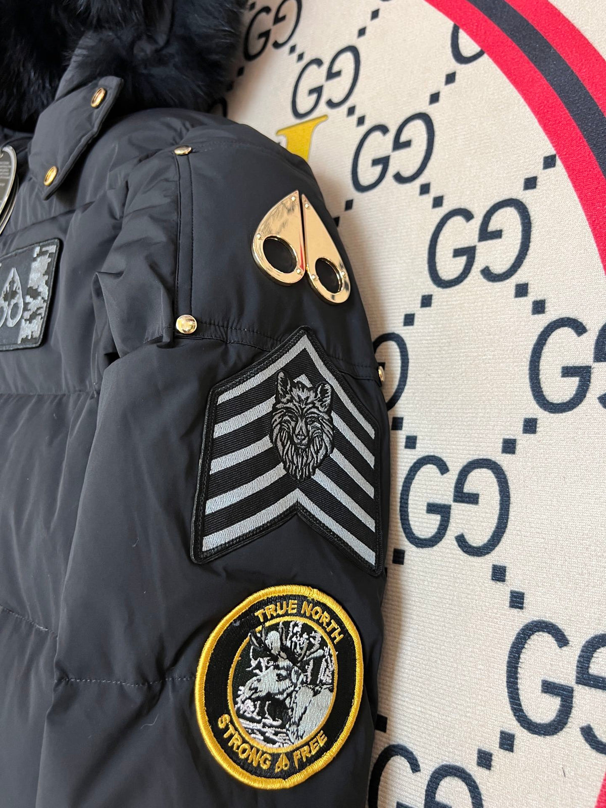 Moose Knuckles Black Militia Patch Down Bomber Jacket – Fur Hood Wolf Embroidery Military Badges True North Graphic