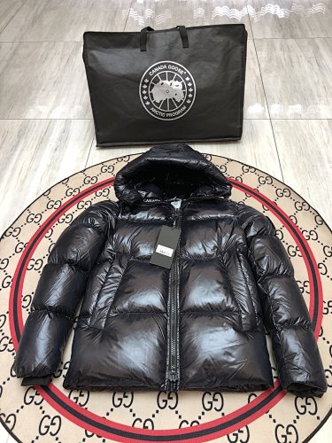 Canada Goose Black Glossy Quilted Down Puffer Jacket