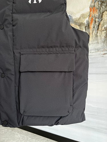 MLB New York Yankees Black Packable Down Vest