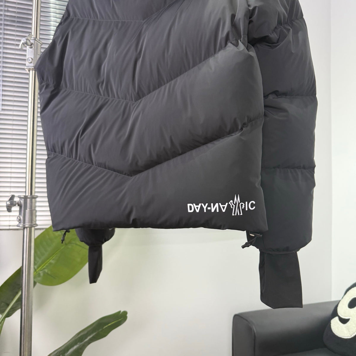 Moncler Grenoble Charcoal Black Day-Namic Hooded Down Jacket – Tricolour Zip Oversized Hood Ski