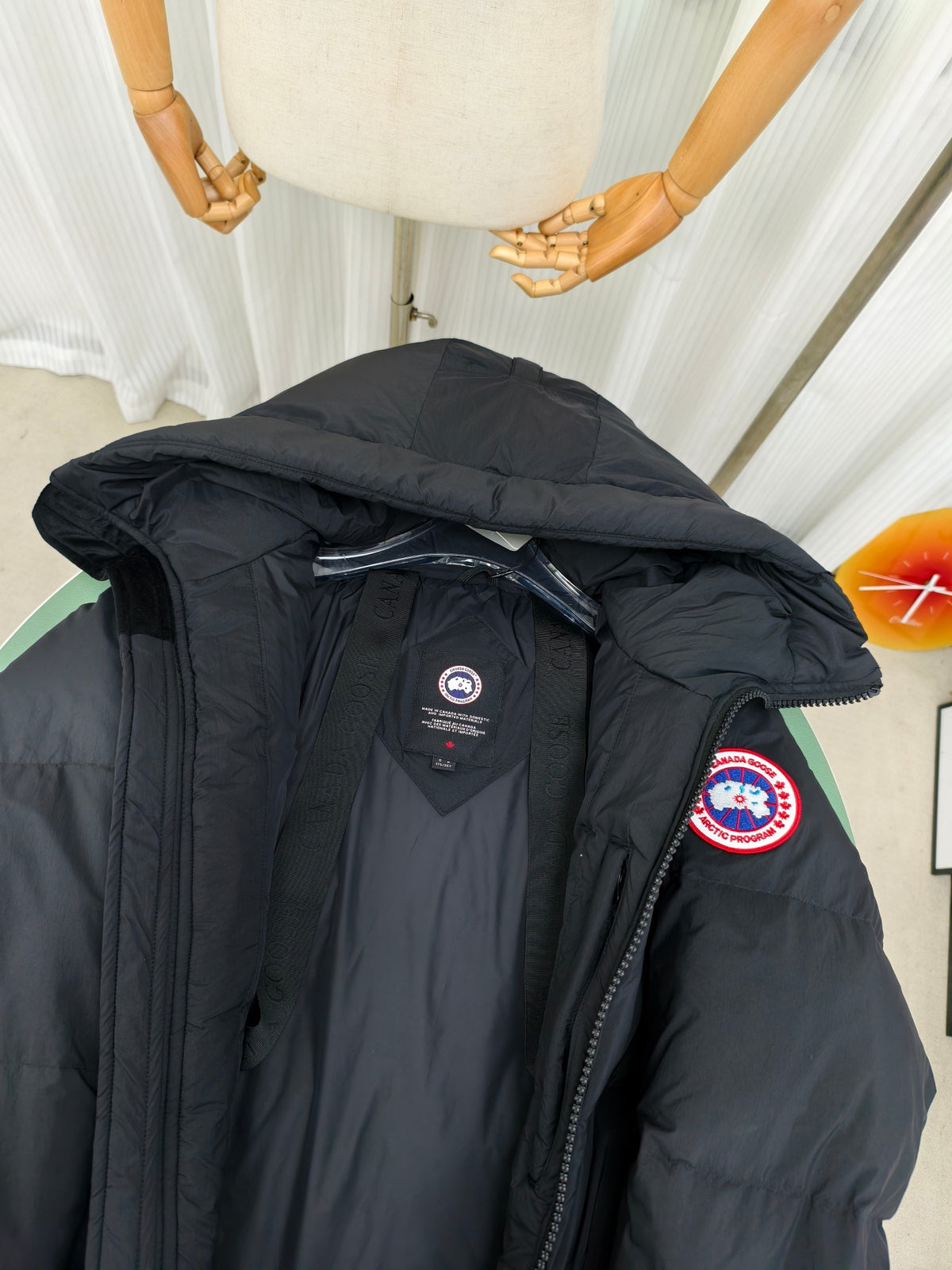 Canada Goose Black Oversized Quilted Down Hooded Parka – Green Contrast Lining
