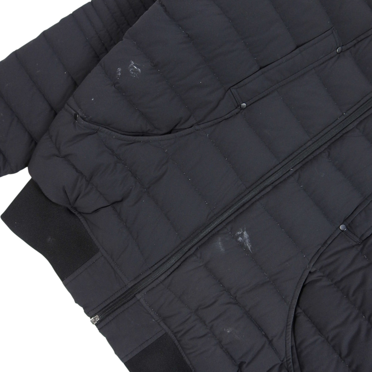 Moncler Black Down Bomber Jacket – Ribbed Collar Curved Pockets Detachable Liner