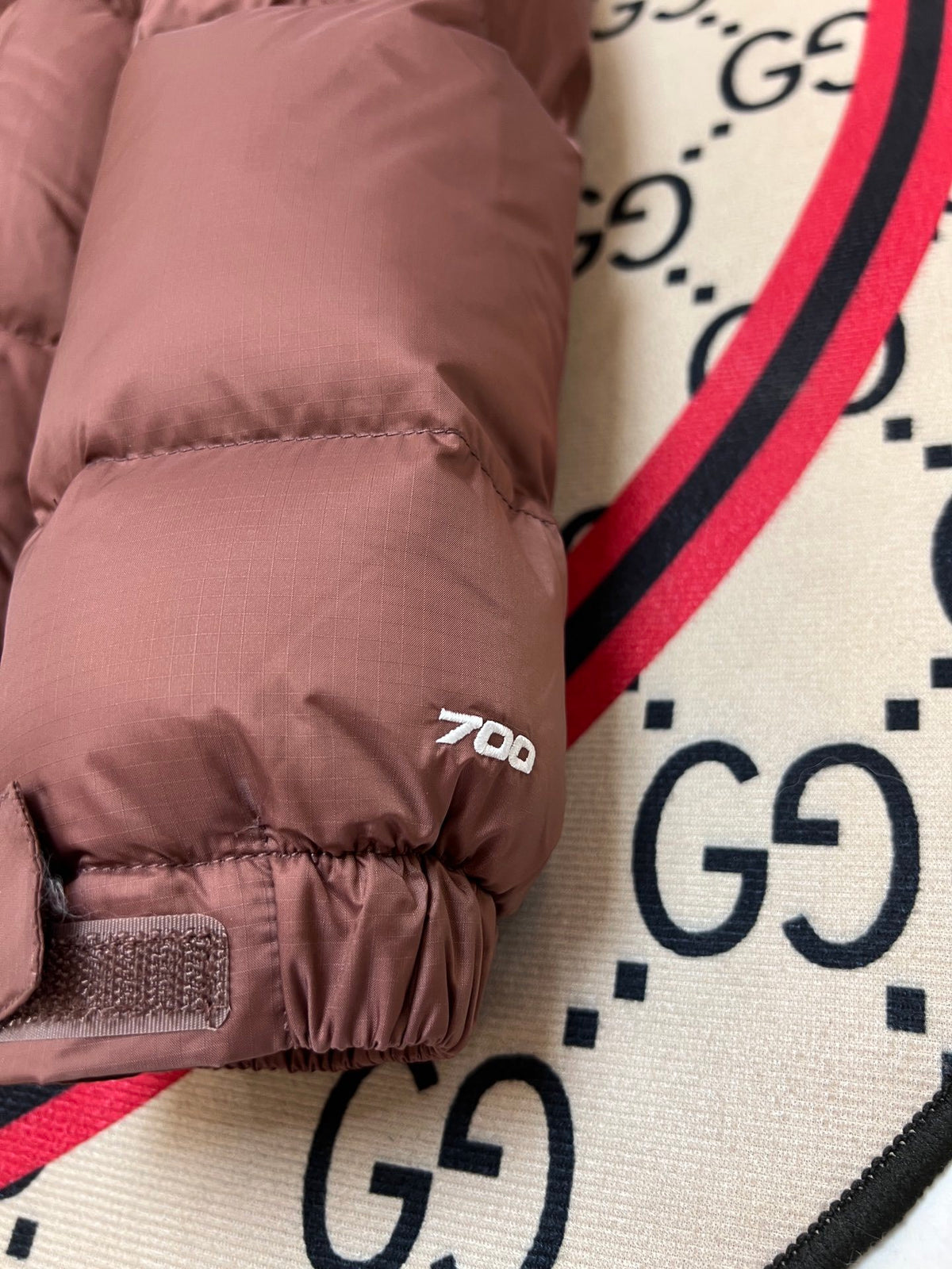 The North Face Rose Taupe 1996 Retro Nuptse Hooded Down Jacket – 700-Fill Deep Brown Colour-Block Wide-Baffle