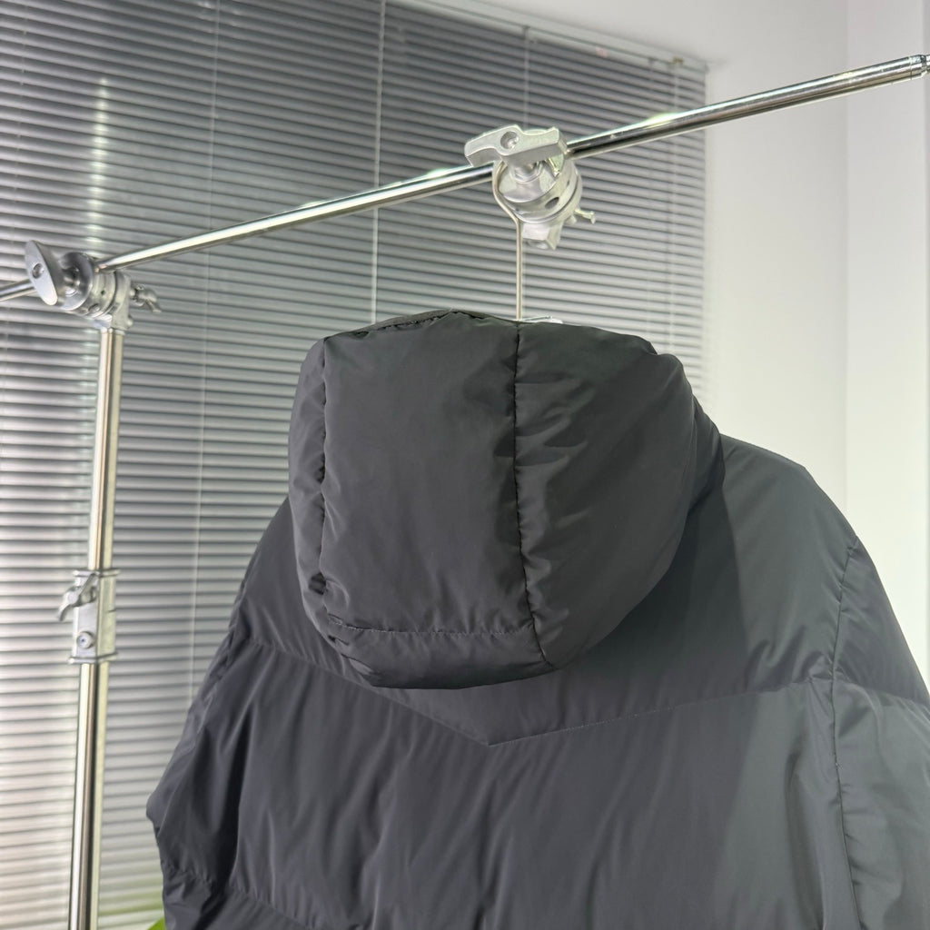 Moncler Grenoble Charcoal Black Day-Namic Hooded Down Jacket – Tricolour Zip Oversized Hood Ski