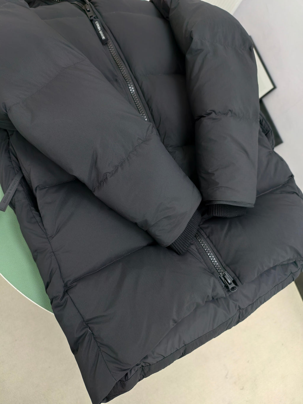 Canada Goose Black Oversized Quilted Down Hooded Parka – Green Contrast Lining