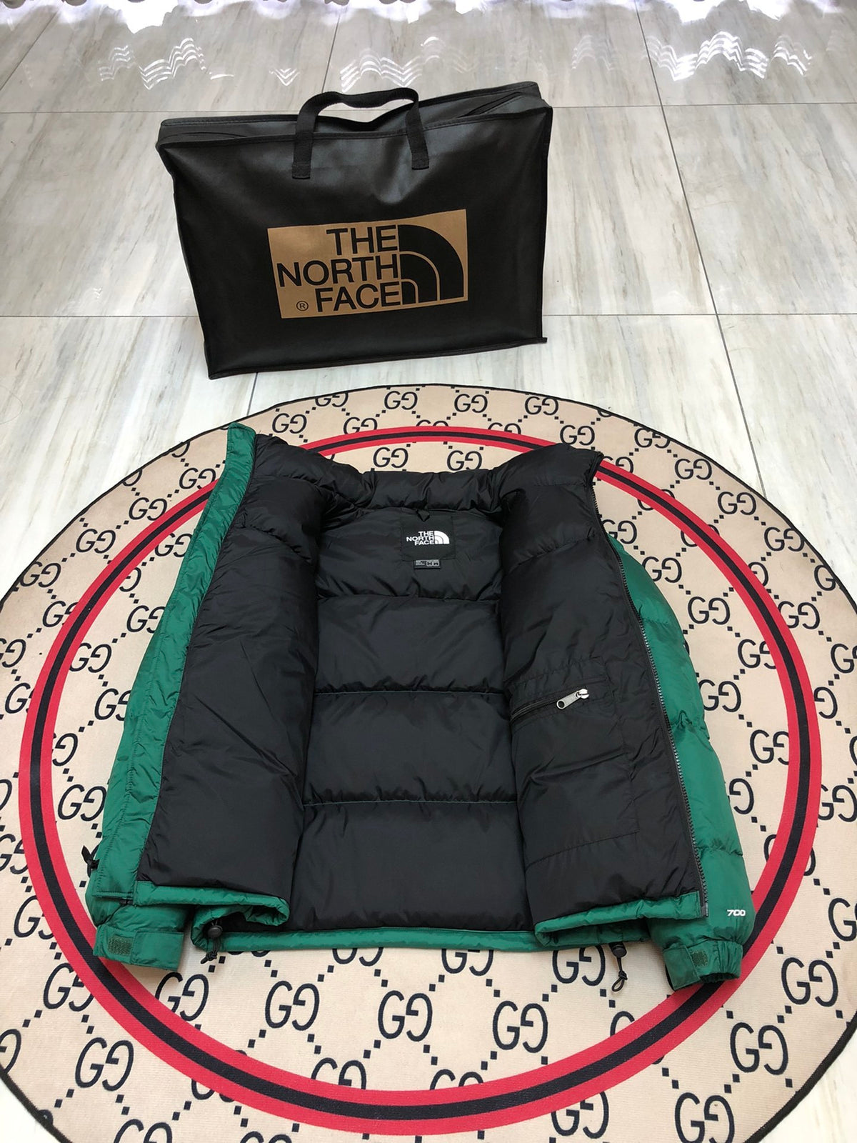 The North Face Evergreen 1996 Retro Nuptse Hooded Down Jacket – 700-Fill Black Colour-Block Wide-Baffle Asian Fit
