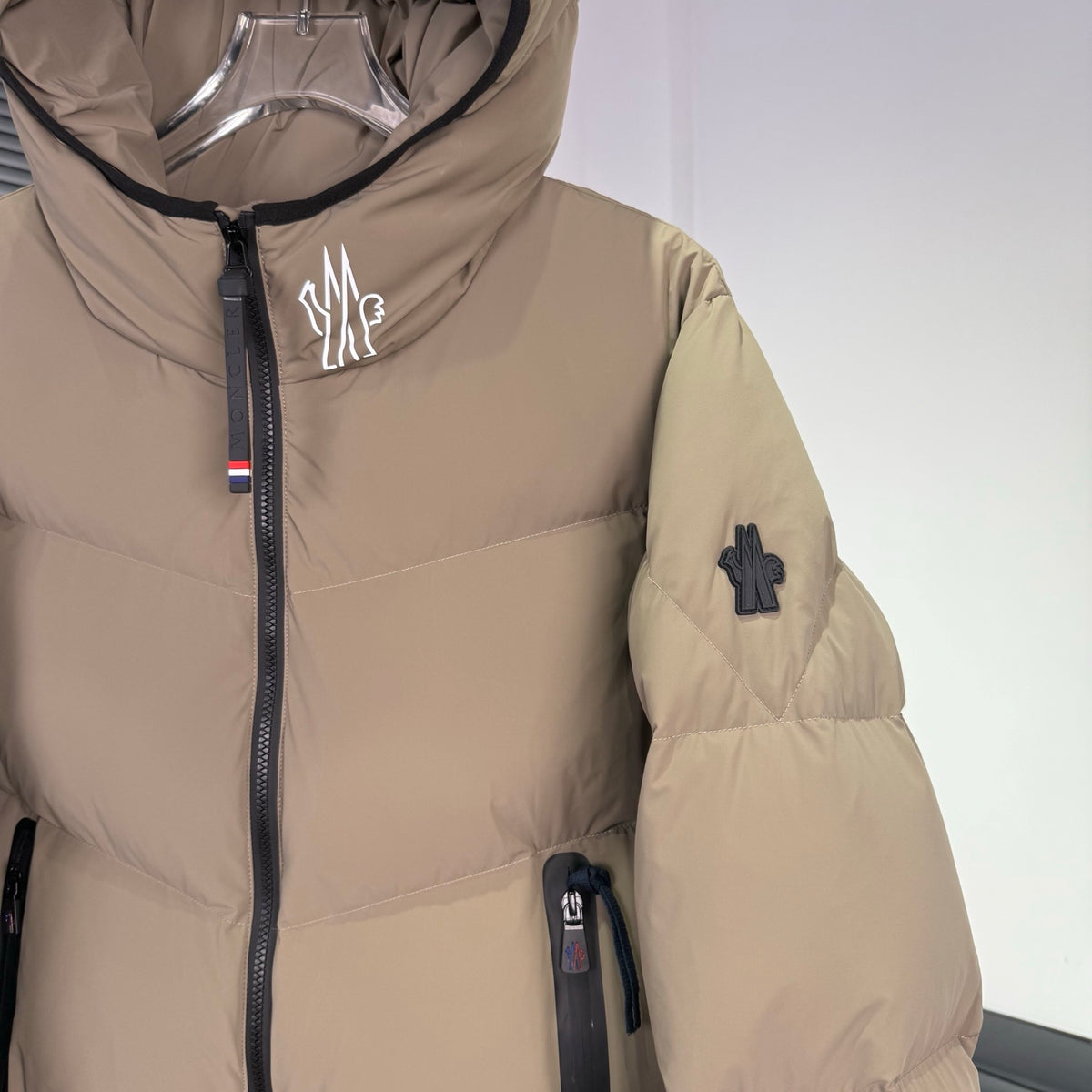 Moncler Grenoble Desert Taupe Day-Namic Hooded Down Jacket – Tricolour Zip V-Baffle Oversized Hood