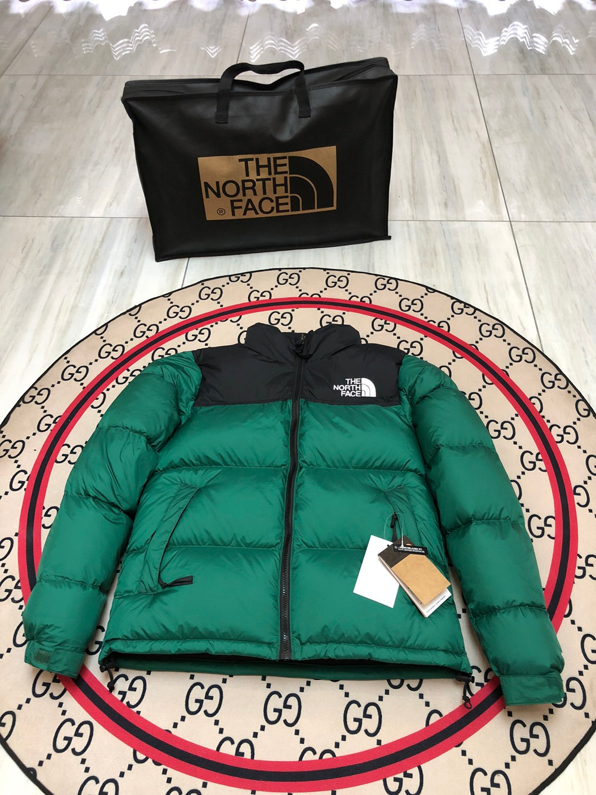 The North Face Evergreen 1996 Retro Nuptse Hooded Down Jacket – 700-Fill Black Colour-Block Wide-Baffle Asian Fit