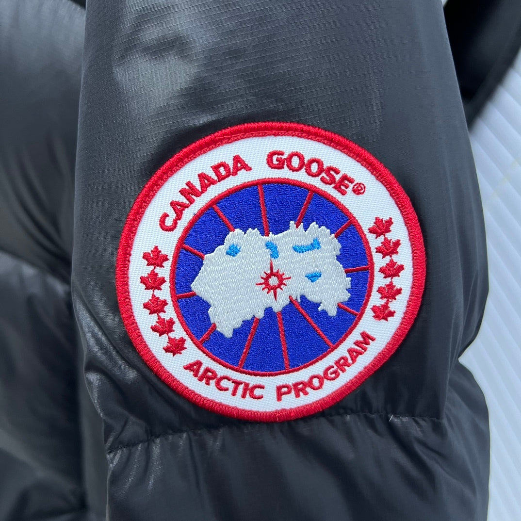 Canada Goose Black Glossy Down Puffer Jacket – Two-Way Zip